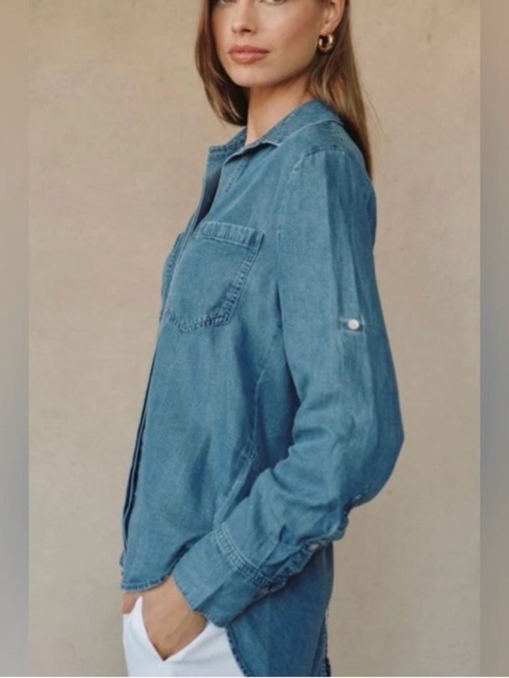 Bella Dahl Medium long sleeve chambray hi low split back shirt